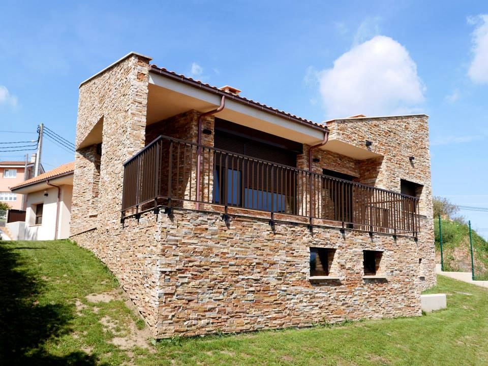 Vivienda en Antromero, Gozón, Asturias, Bocetto Interiorismo y Construcción Bocetto Interiorismo y Construcción Casas de estilo rural