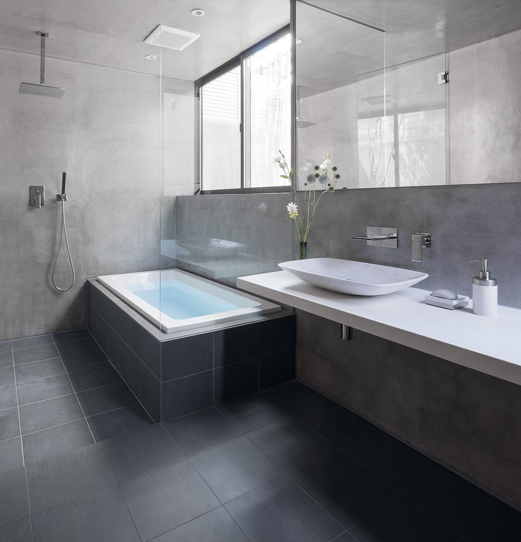 施工例写真, フォンテトレーディング株式会社 フォンテトレーディング株式会社 Modern bathroom Bathtubs & showers