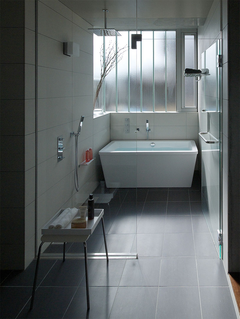 施工例写真, フォンテトレーディング株式会社 フォンテトレーディング株式会社 Modern bathroom Bathtubs & showers