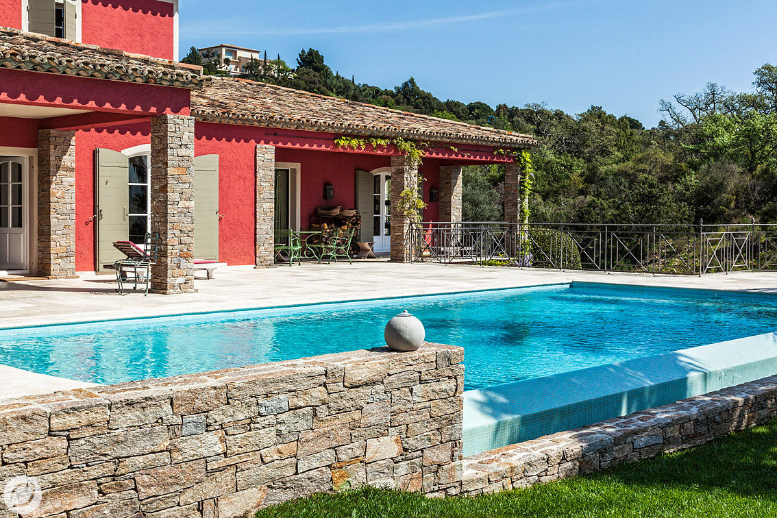 VILLA 2 - GRIMAUD - Pierre naturelle, PASSAGE CITRON PASSAGE CITRON 지중해스타일 수영장