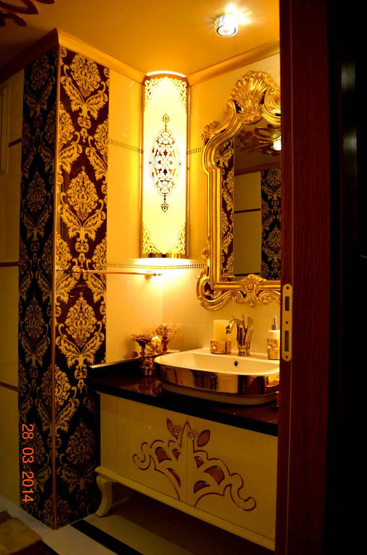 M&A Birer Evi_Alanya, Mimar Melike Topal Mimar Melike Topal Casas de banho clássicas Iluminação