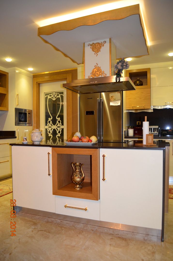 M&A Birer Evi_Alanya, Mimar Melike Topal Mimar Melike Topal Classic style kitchen Cabinets & shelves