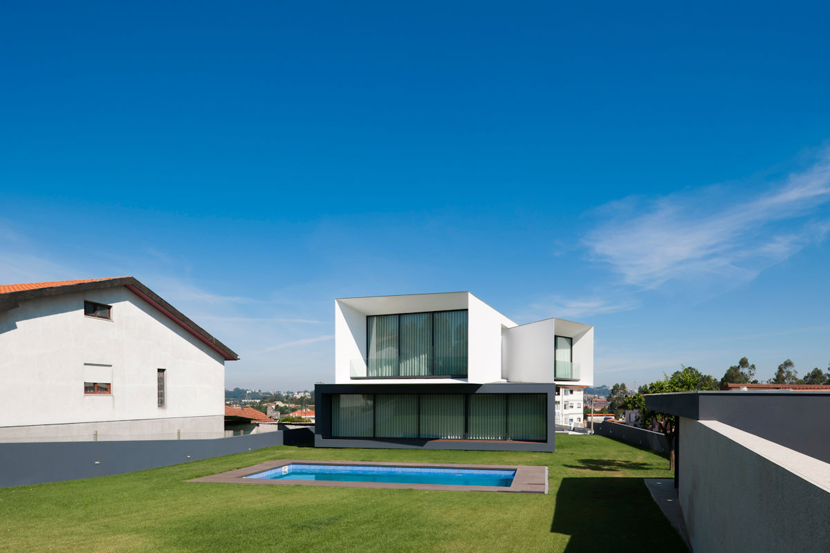 Casa S. Roque, Urban Core Urban Core Case in stile minimalista