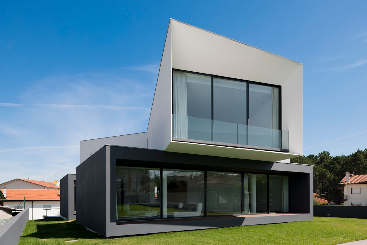 Casa S. Roque, Urban Core Urban Core Minimalist houses