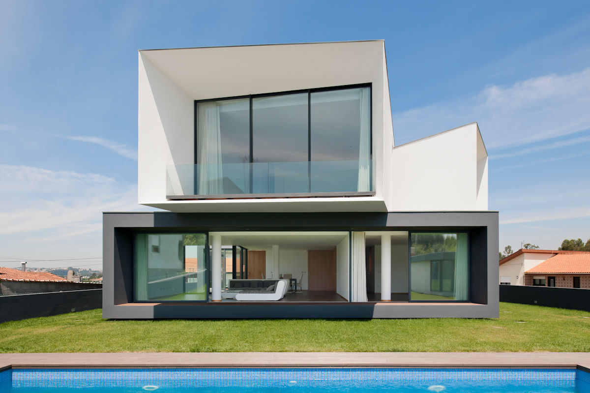 Casa S. Roque, Urban Core Urban Core Minimalist houses