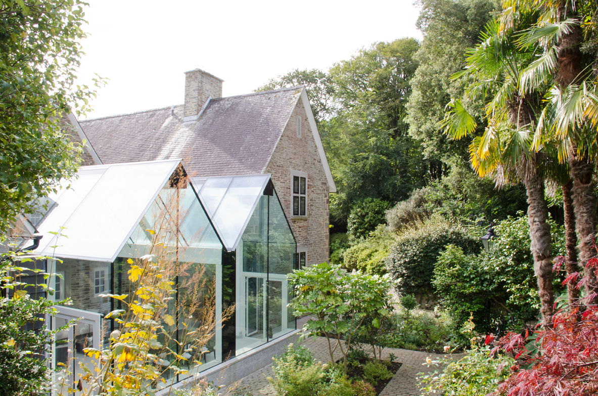 Structural Glass Conservatory, Cornwall homify Nhà kính phong cách hiện đại Ly