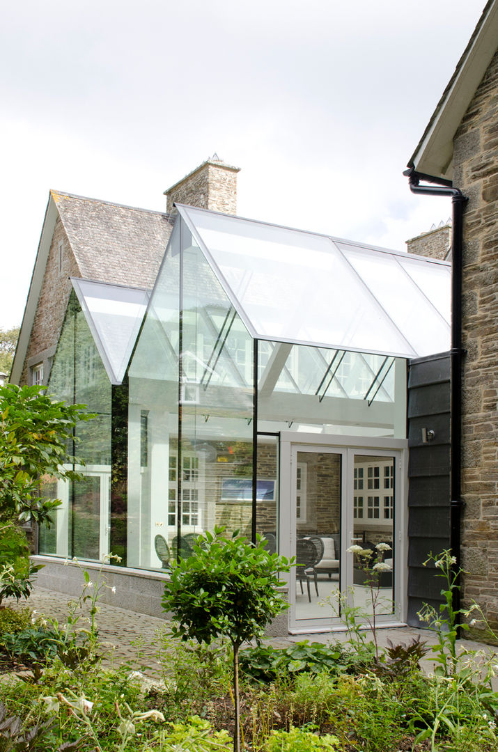 Structural Glass Conservatory, Cornwall homify Anexos de estilo moderno Vidrio