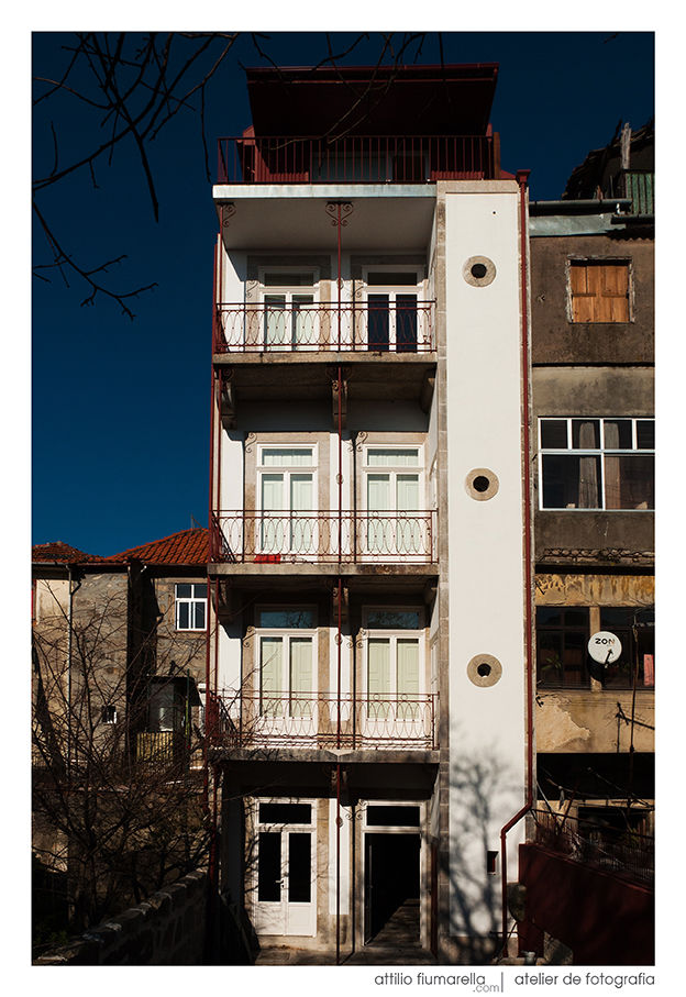 Casa do Pinheiro, BAAU - Bernardo Amaral Arquitectura+Urbanismo BAAU - Bernardo Amaral Arquitectura+Urbanismo 모던스타일 주택