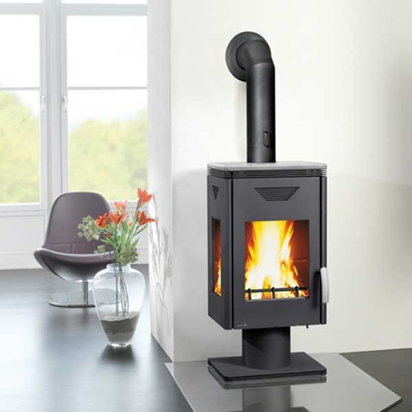 Poêle à bois TRION, Batiwiz SAS Batiwiz SAS Classic style living room Iron/Steel Fireplaces & accessories
