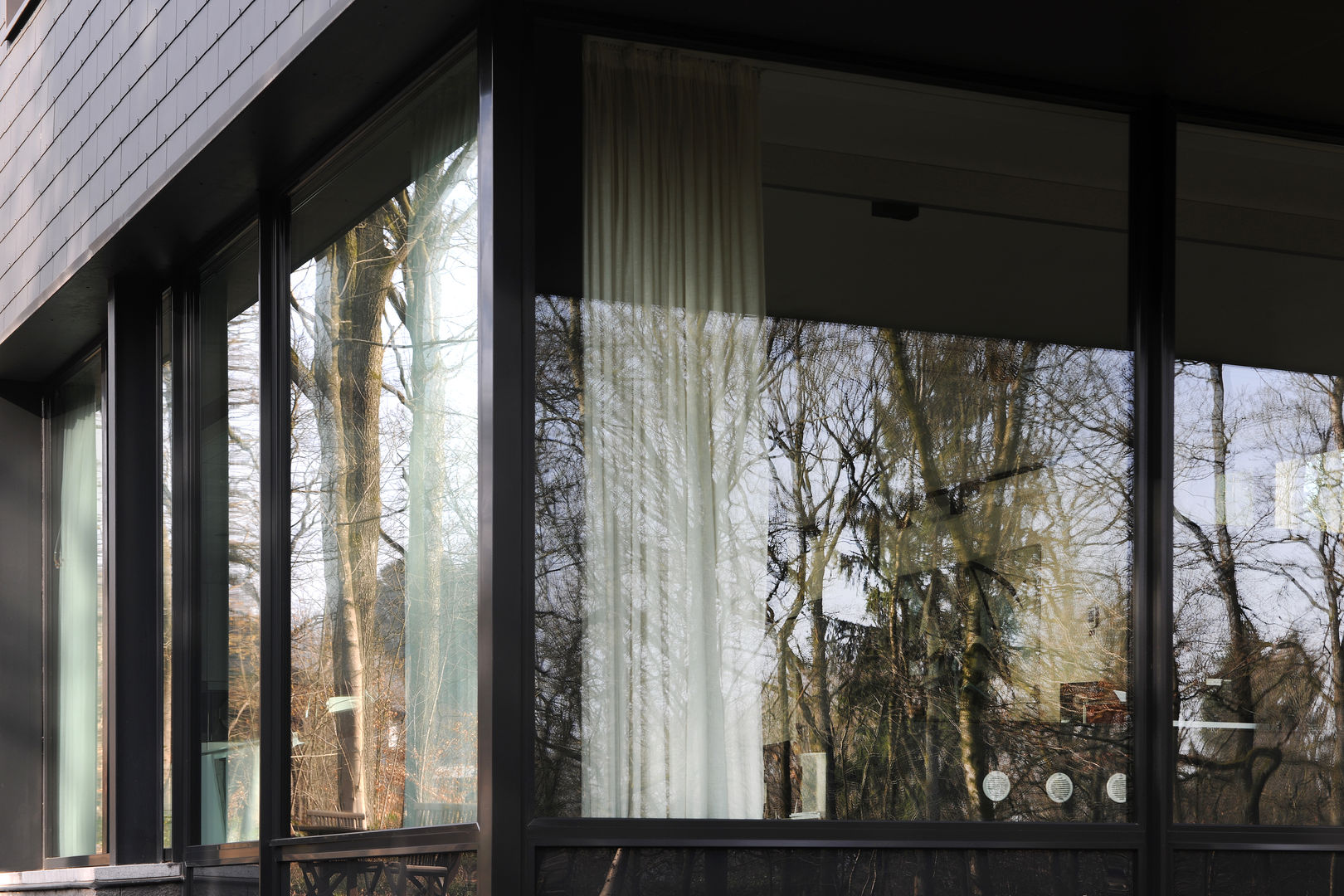 Sous-Bois, Luc Spits Architecture Luc Spits Architecture Nowoczesne okna i drzwi Okna