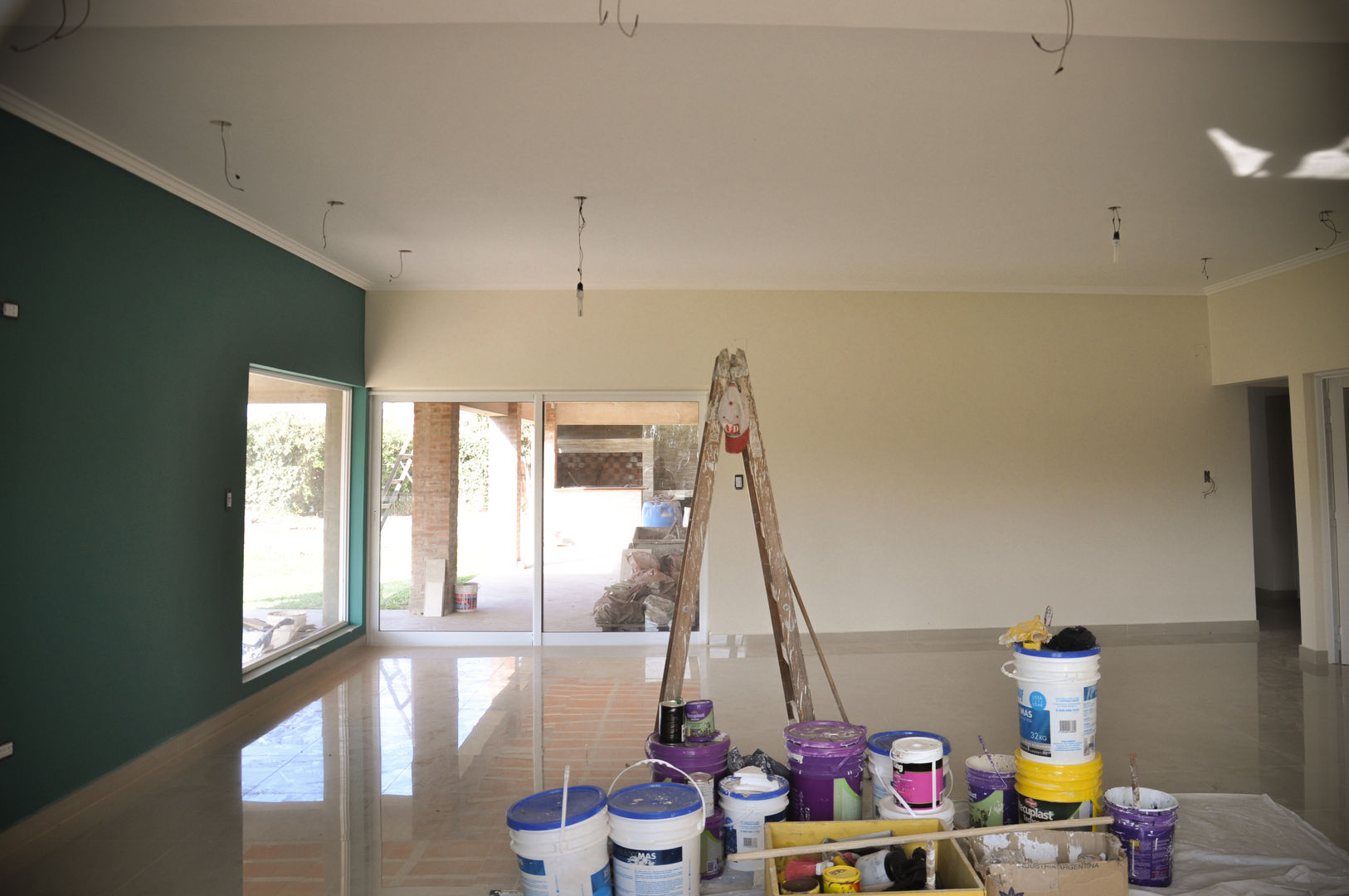 CASA ZURLO - BARDUCCO, norte.ARQ norte.ARQ Modern living room Porcelain