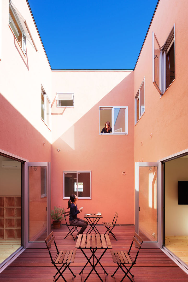 KMA しかくい空, 板元英雄建築設計事務所 板元英雄建築設計事務所 Modern style balcony, porch & terrace