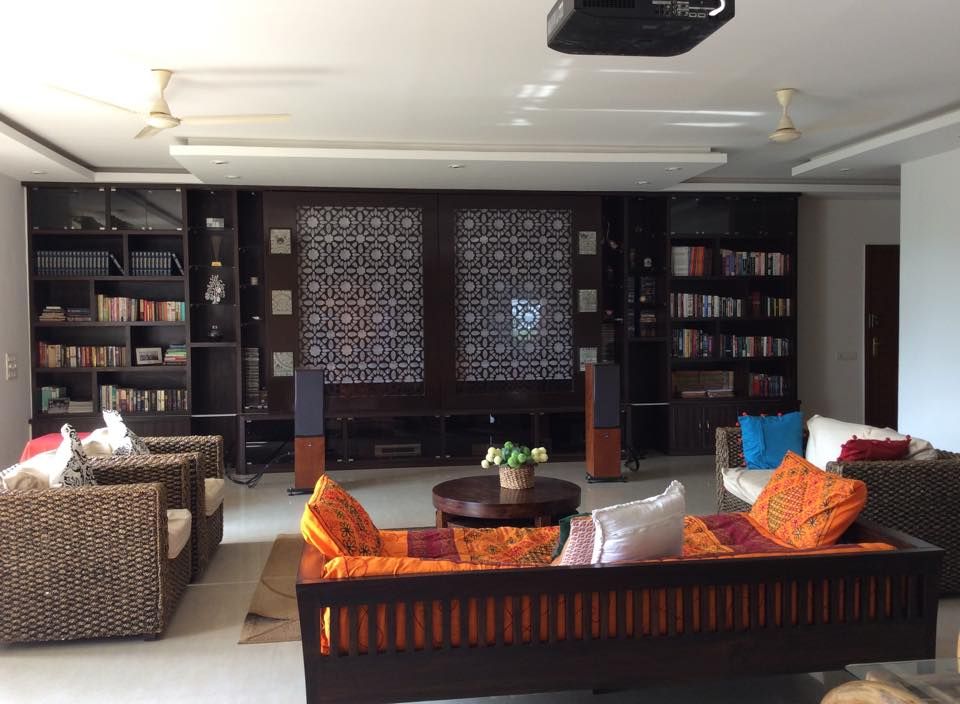 4BHK Home Interior End to End Turnkey Project @ Whitefield Bangalore, HCD DREAM Interior Solutions Pvt Ltd HCD DREAM Interior Solutions Pvt Ltd Living room Plywood