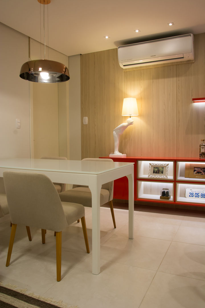 Salas Pequenas, ARQ Ana Lore Burliga Miranda ARQ Ana Lore Burliga Miranda Modern dining room MDF