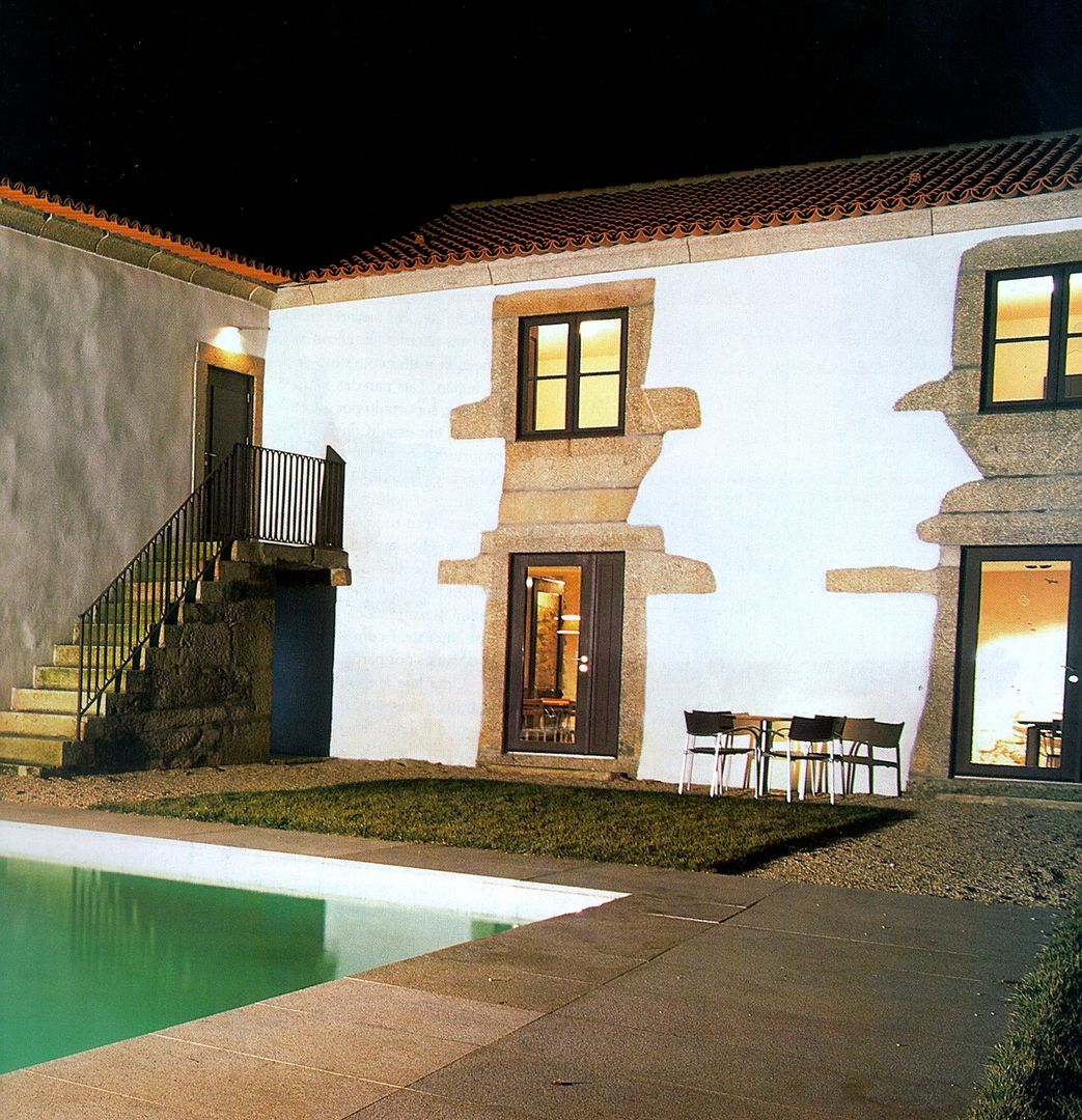 Turismo rural "Casa de Santa Cruz" em Trás-os-Montes Miguel Guedes arquitetos Piscinas rústicas