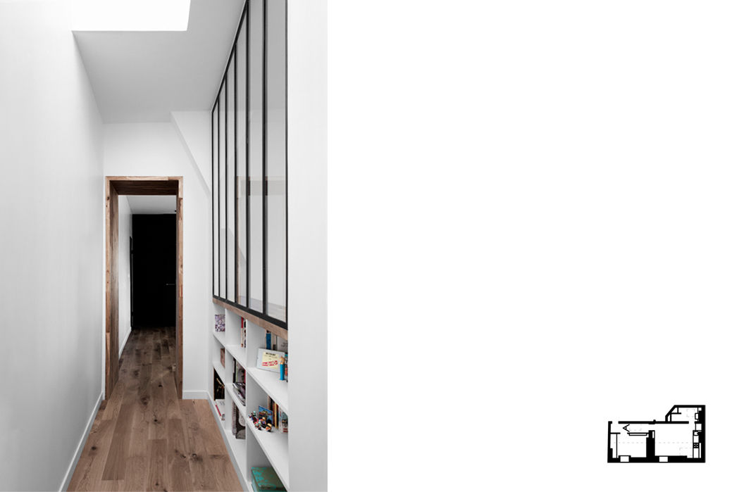 Restructuration d’un appartement à Paris 11ème, Gali Sulukjian Architecte Gali Sulukjian Architecte Modern corridor, hallway & stairs Metal