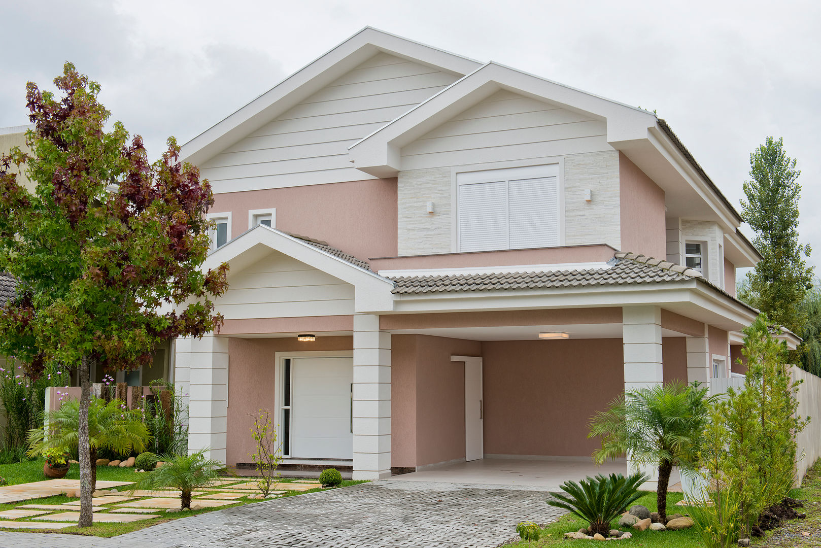 Confira cores para pintar a fachada da sua casa e deixá-la mais