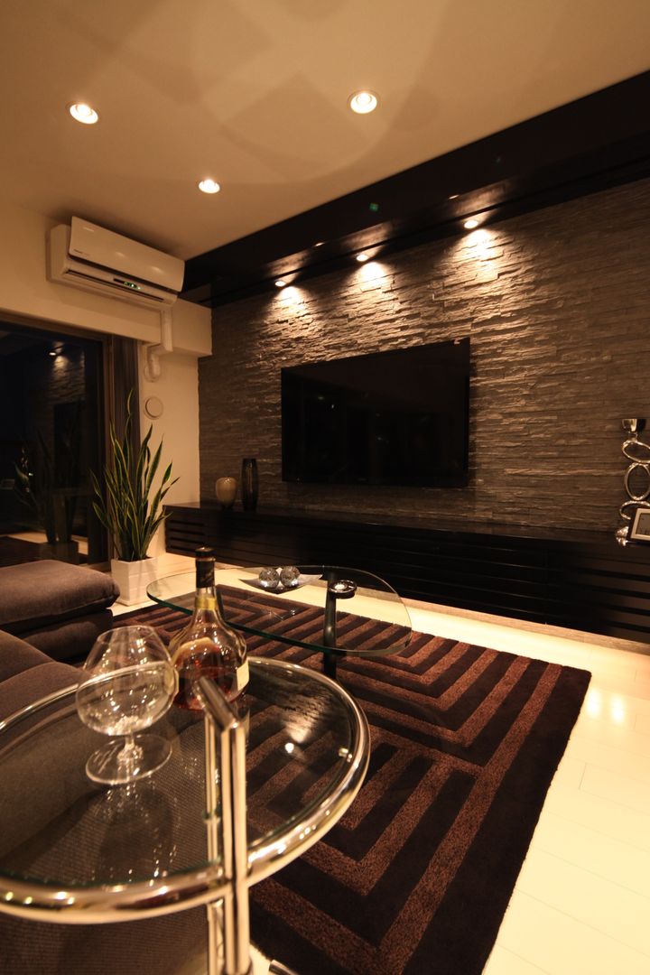 「男の空間」シアターリビング, 株式会社Juju INTERIOR DESIGNS 株式会社Juju INTERIOR DESIGNS Living room Wood Wood effect