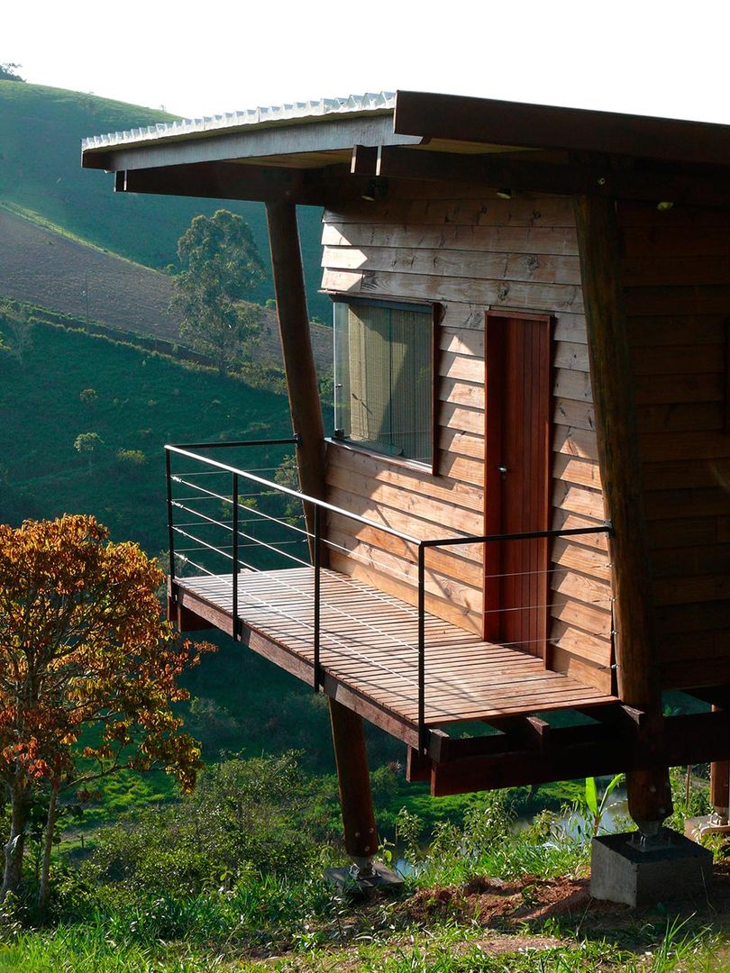 Casa em Guararema, Cabana Arquitetos Cabana Arquitetos Casas de estilo rústico Madera Acabado en madera