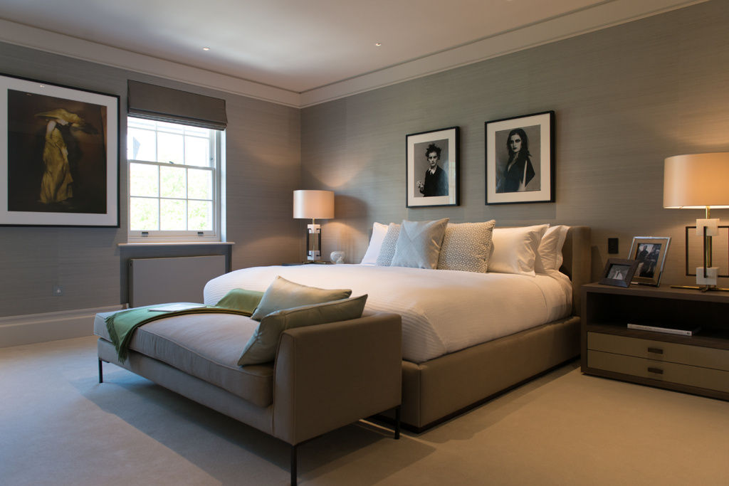 ​Bedroom at Bedford Gardens house. Nash Baker Architects Ltd モダンスタイルの寝室