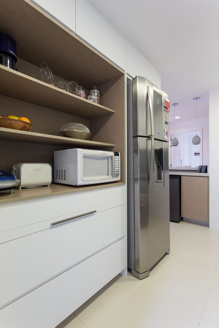 Apartamento GPG - Cozinha Kali Arquitetura Cozinhas modernas