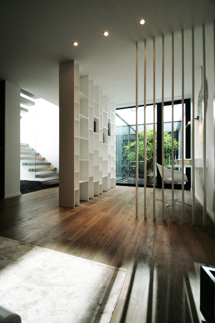 Pátios d'Este, TRAMA arquitetos TRAMA arquitetos Modern living room