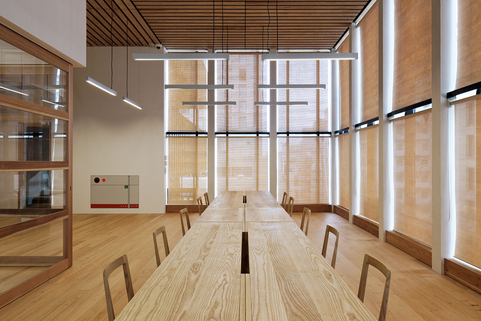 簾スクリーン-1 フォレス №1, 井上スダレ株式会社 井上スダレ株式会社 Commercial spaces Wood Wood effect Office spaces & stores