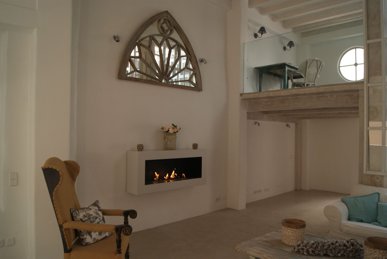 Biollama, BIOLLAMA BIOLLAMA Modern living room Fireplaces & accessories