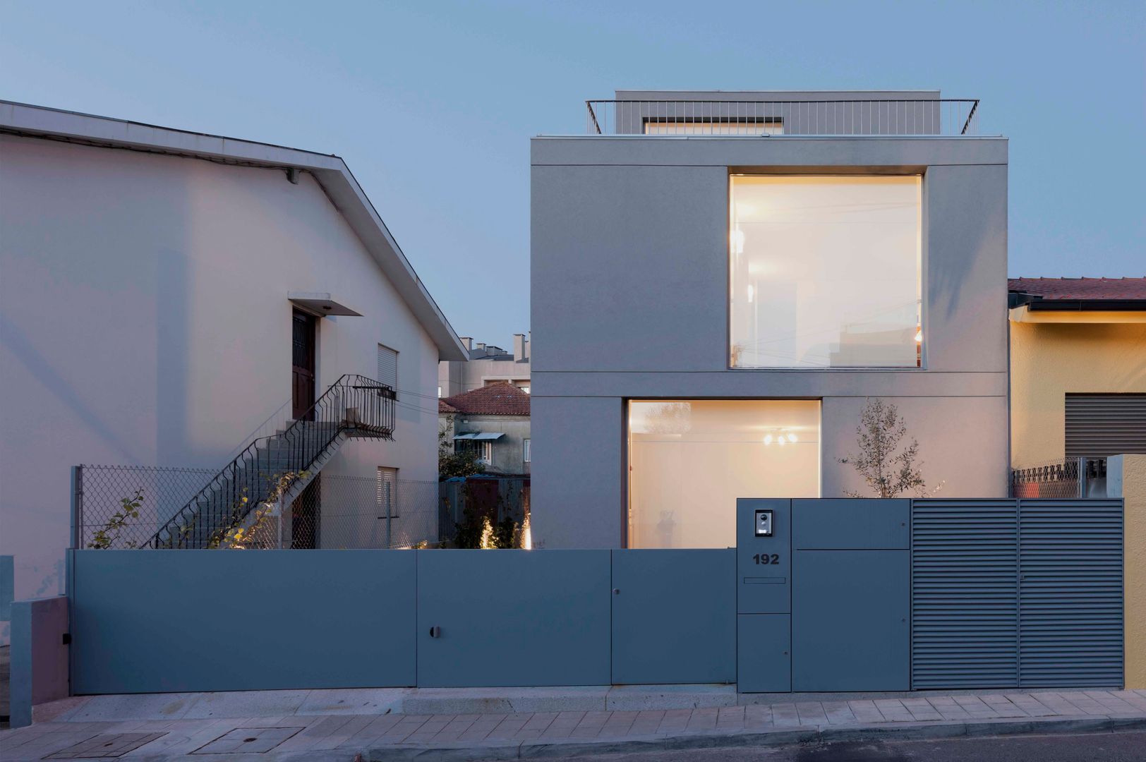 Casa em Matosinhos II, Jorge Domingues Arquitectos Jorge Domingues Arquitectos Casas estilo moderno: ideas, arquitectura e imágenes