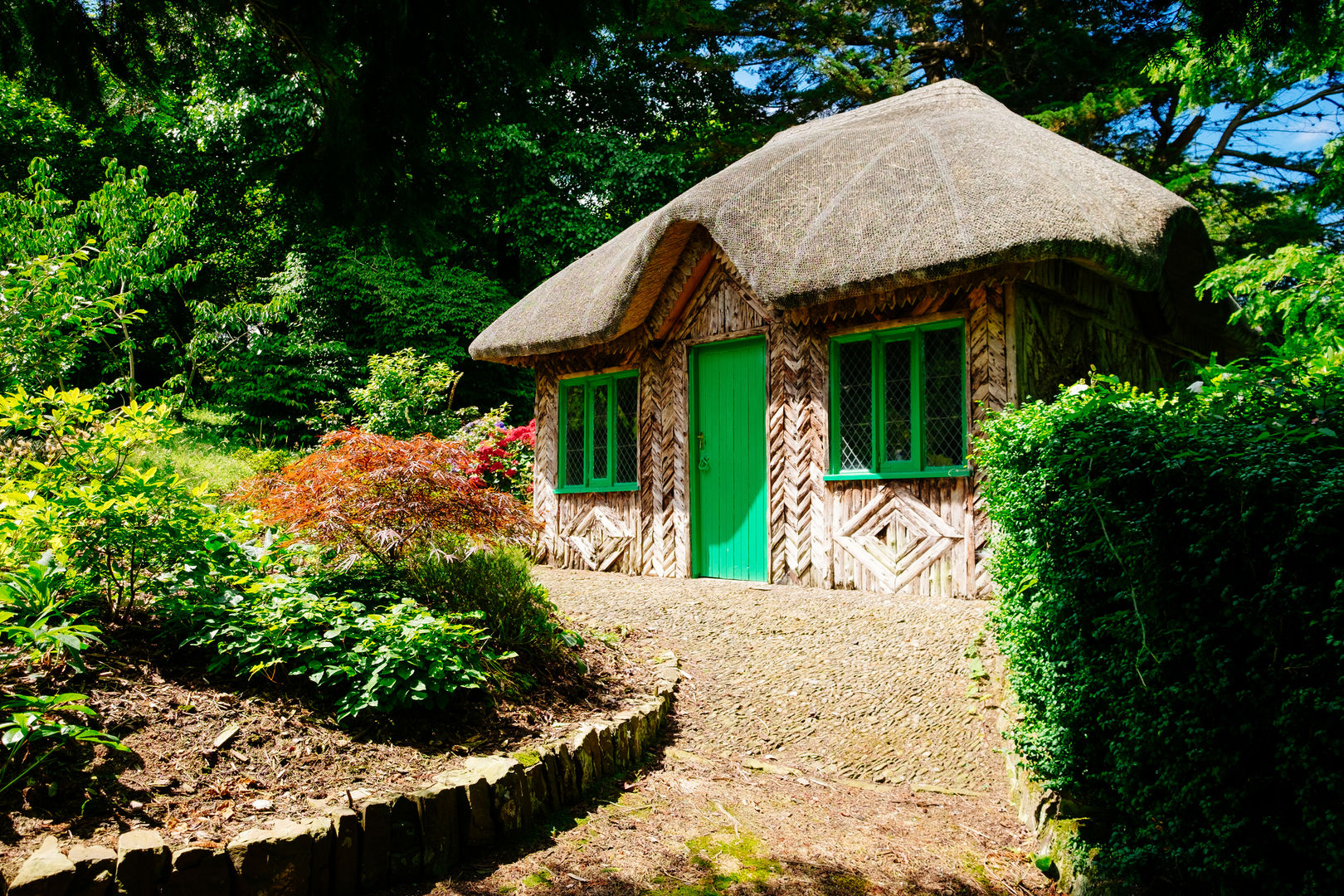 The Downes homify Country style garage/shed