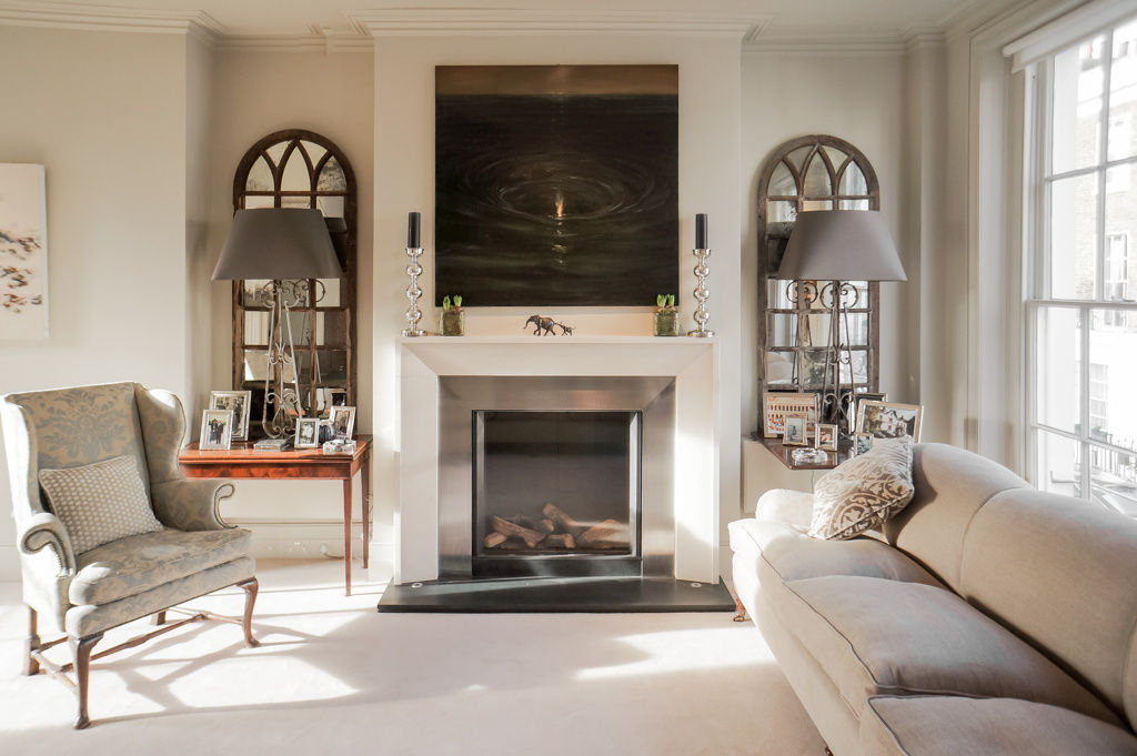 Living Room at the Chelsea House Nash Baker Architects Ltd Salas de estilo clásico