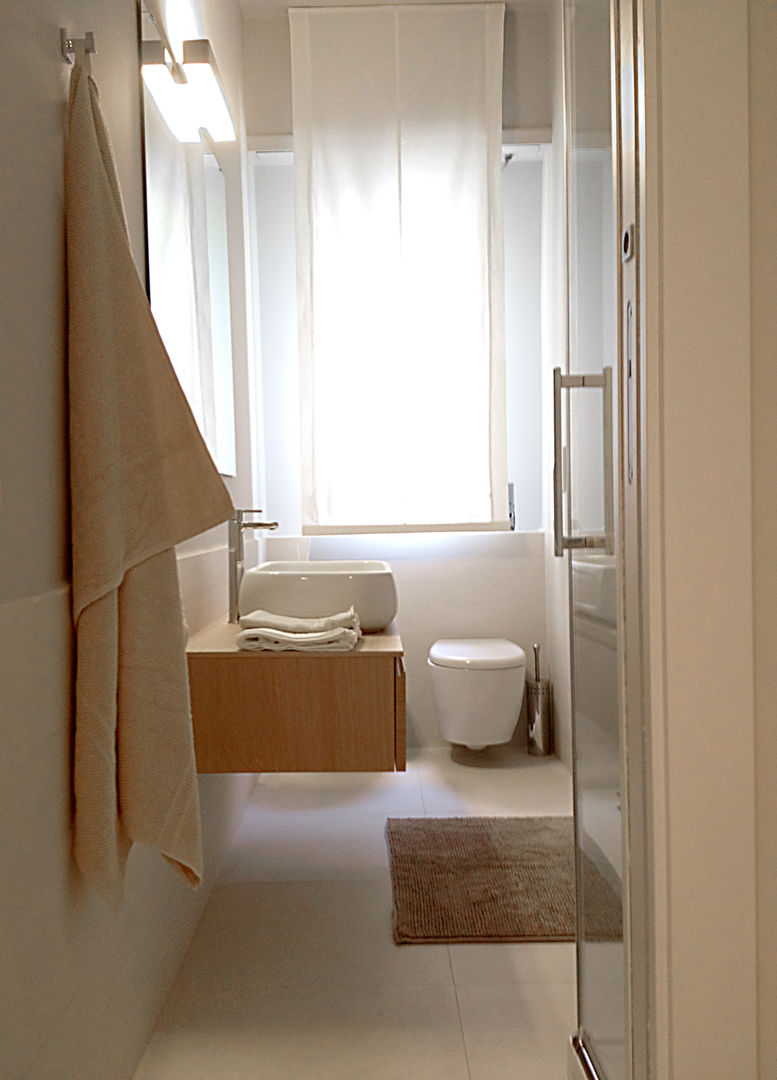 Progetto, noemi moauro noemi moauro 現代浴室設計點子、靈感&圖片 木頭 Wood effect 儲藏櫃
