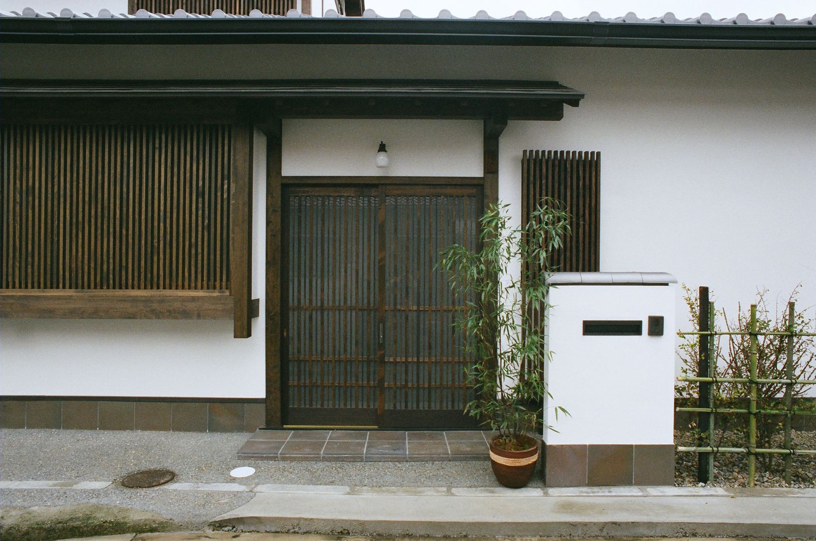 住み継がれていく昭和の住まい, kOGA建築設計室 kOGA建築設計室 アジア・和風の 窓&ドア