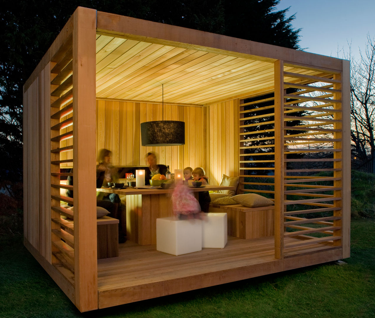 Ecocube, ecospace españa ecospace españa Jardines de estilo moderno Marquesinas, toldos e invernaderos