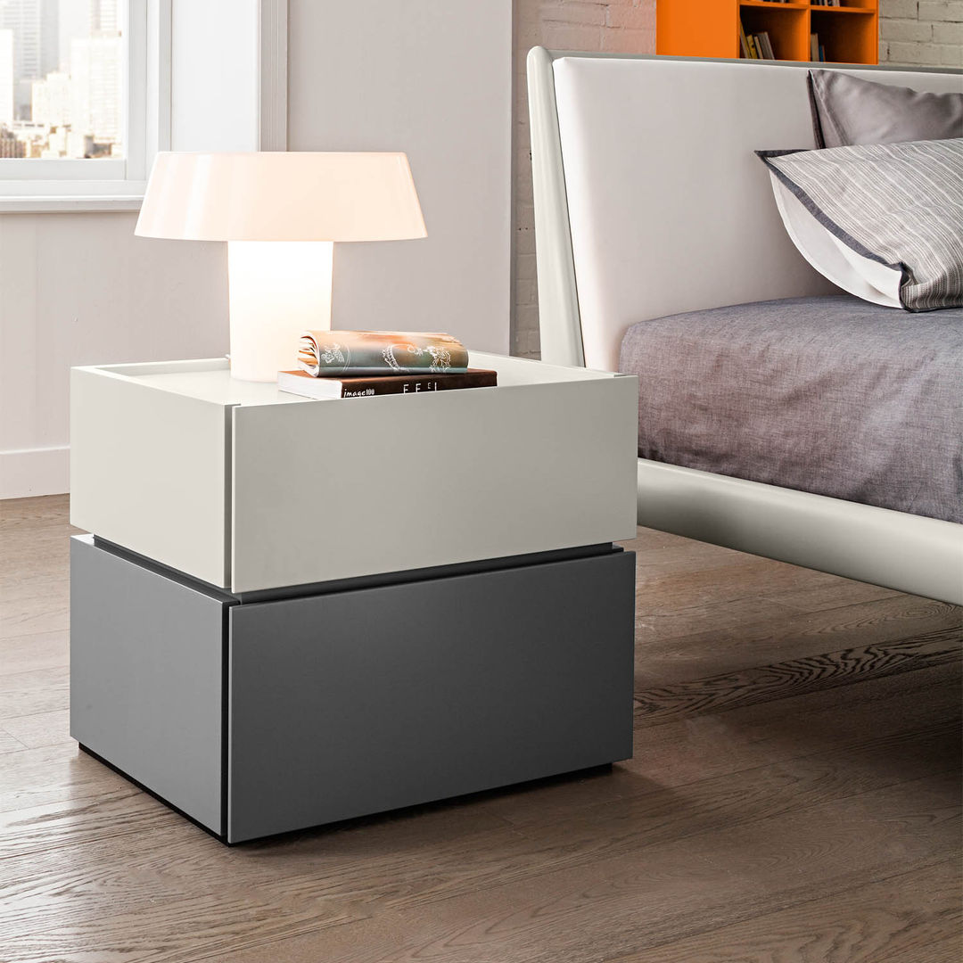 'Maverik' Modern luxury bedside cabinet with drawers by Morassutti homify 모던스타일 침실 MDF 베드 사이드 테이블