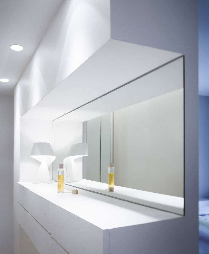 APPART'HOTEL, MELANIE LALLEMAND ARCHITECTURES MELANIE LALLEMAND ARCHITECTURES Modern dressing room