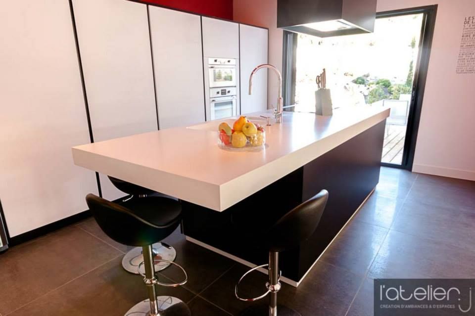 homify Modern kitchen