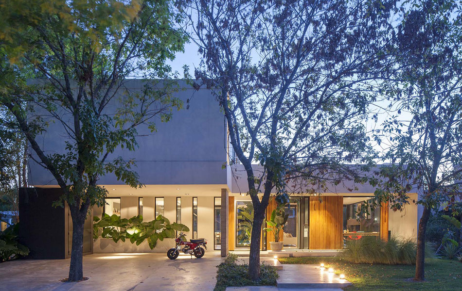 Casa Tana, Estudio PKa. / Pessagno Kandus arquitectos Estudio PKa. / Pessagno Kandus arquitectos منازل