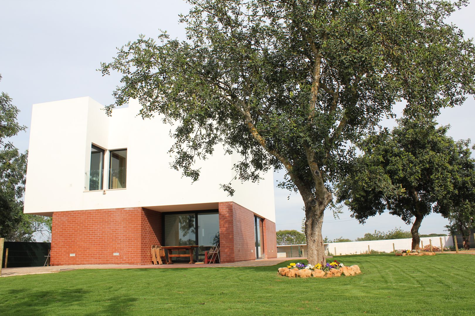 Moradia Almancil. Algarve. Portugal, bkx arquitectos bkx arquitectos ミニマルな 家