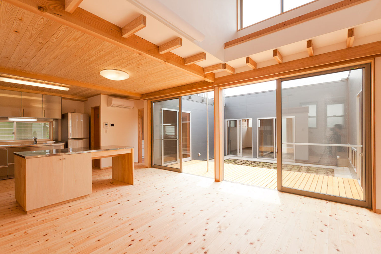 自然素材が息づく家, 有限会社 宮本建築アトリエ 有限会社 宮本建築アトリエ Living room