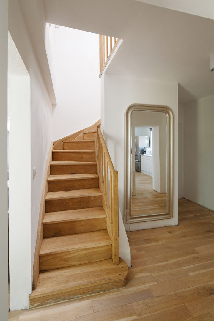 CUBE-2-BOX HOUSE, Zalewski Architecture Group Zalewski Architecture Group Minimalist corridor, hallway & stairs