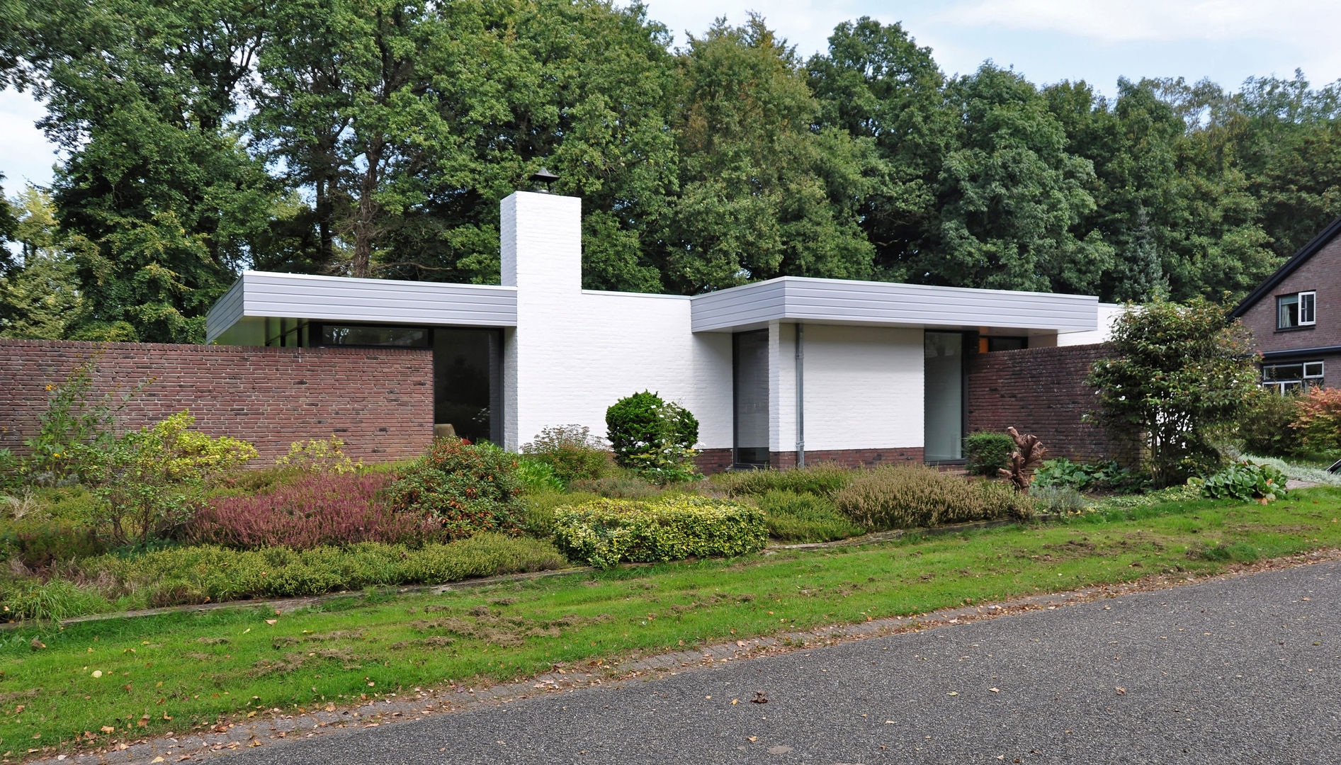 Restyle: Een bungalow van de jaren 70 straalt in nieuwe glans, Duoplan Doetinchem Architecten Duoplan Doetinchem Architecten