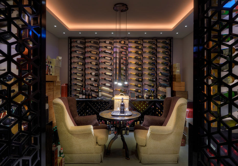 Timeless with a twist, Viterbo Interior design Viterbo Interior design Eclectic style wine cellar