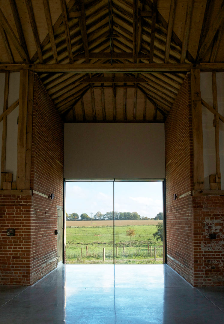 Church Hill Barn, Suffolk David Nossiter Architects Puertas y ventanas de estilo moderno