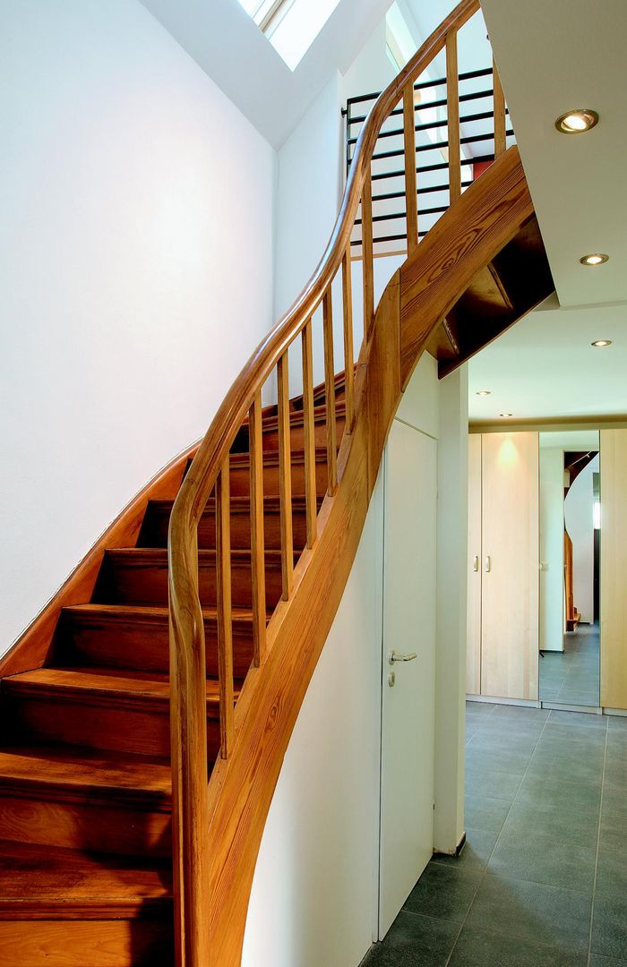 Wohnhaus in Weilerswist, Elkin + Brombach Architekten Elkin + Brombach Architekten Modern Corridor, Hallway and Staircase