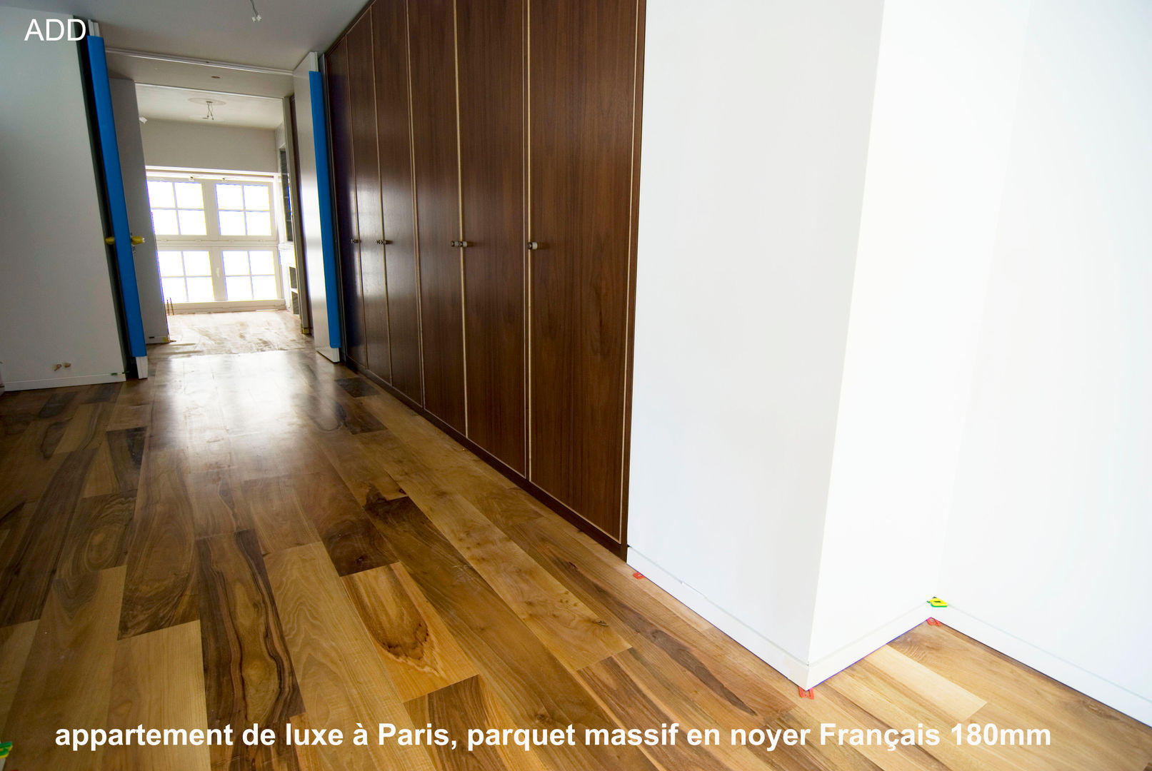 Appartement réhabilité , fourniture des parquets en noyer Français ADD 20X180X1800mm ADD Couloir, entrée, escaliers modernes Fixation,Bois,Porte,Imeuble,Sol,Sol,Tache de bois,salle,Planche,Bois franc