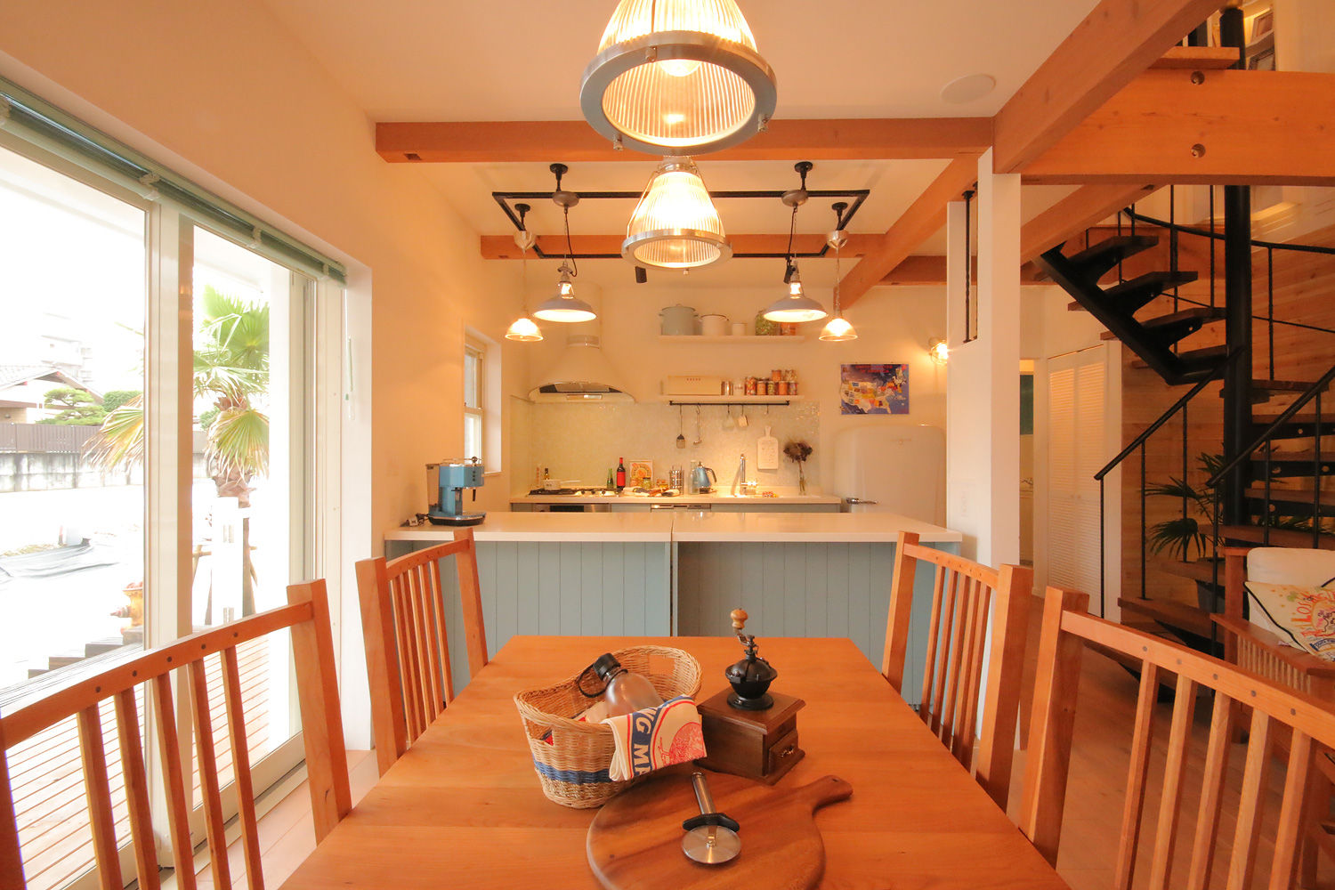 north shore house, THE MAKER'S&United Space Architect THE MAKER'S&United Space Architect Colonial style dining room Wood Wood effect