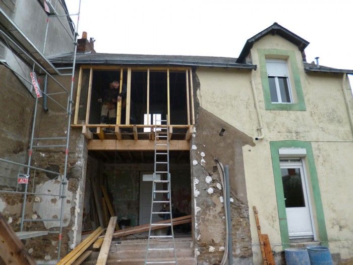 Back in Black - Extension et rénovation d'une maison individuelle, LAUS architectes LAUS architectes