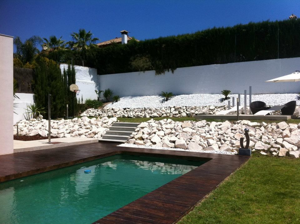 Vivienda Julio Galio, 13, Soluziona Arquitectura Soluziona Arquitectura Moderne Pools