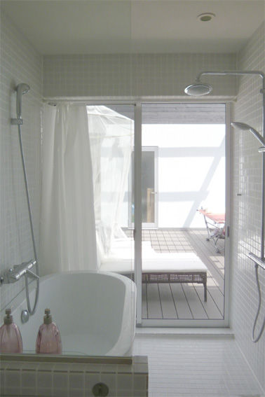 伊豆大島の家, 竹田廉太郎建築設計室 竹田廉太郎建築設計室 ห้องน้ำ